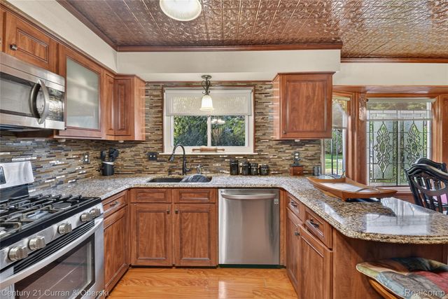 45331 Rector Drive, Canton Charter Township, MI 48188