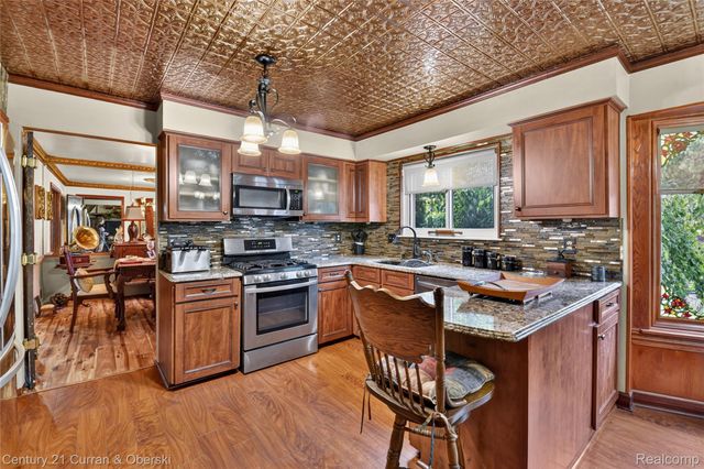 45331 Rector Drive, Canton Charter Township, MI 48188