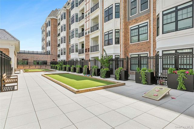 695 Merrick Avenue 240, Westbury, NY 11590