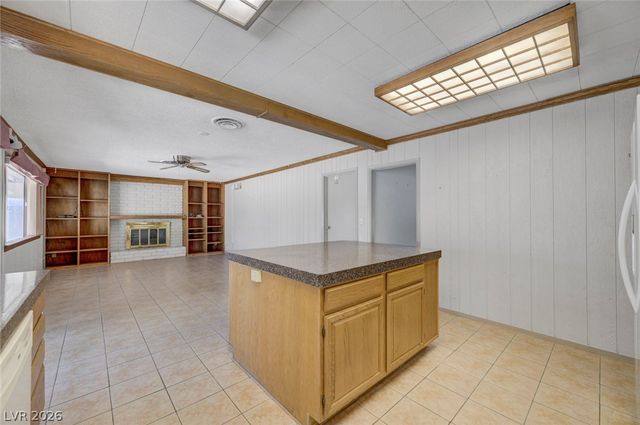 1900 Stonehaven Drive, Las Vegas, NV 89108