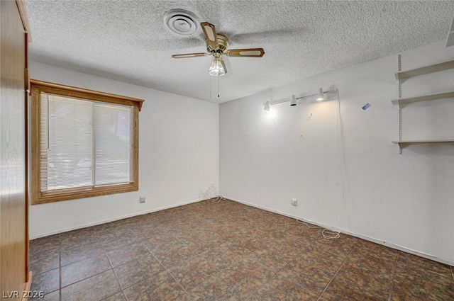 1900 Stonehaven Drive, Las Vegas, NV 89108