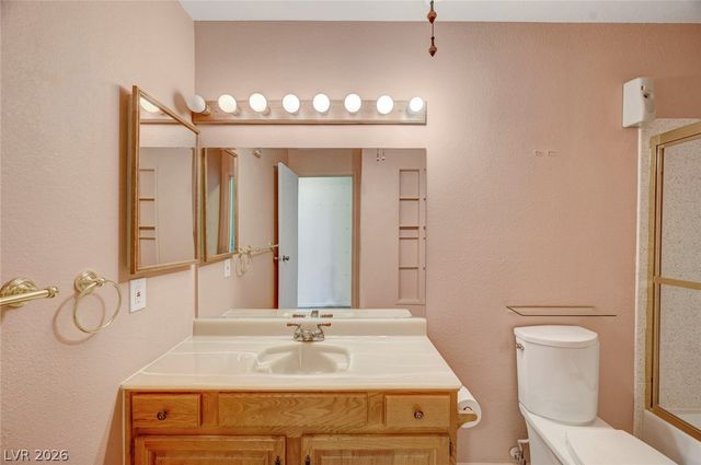 1900 Stonehaven Drive, Las Vegas, NV 89108