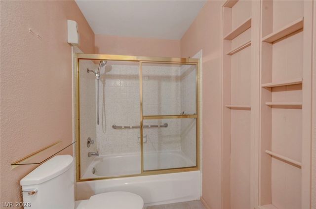1900 Stonehaven Drive, Las Vegas, NV 89108