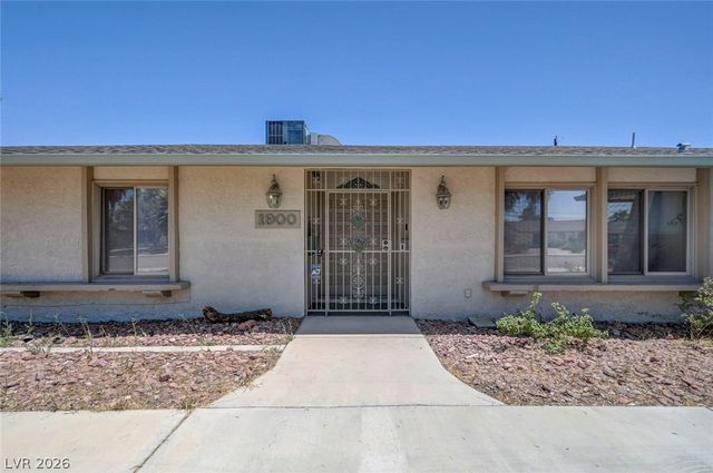 1900 Stonehaven Drive, Las Vegas, NV 89108