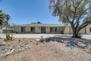 1900 Stonehaven Drive, Las Vegas, NV 89108