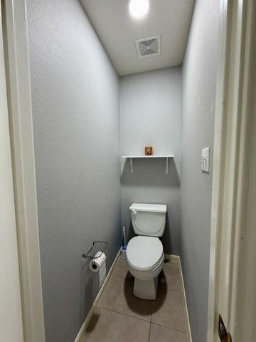 708 Ranier LN, Round Rock, TX 78665