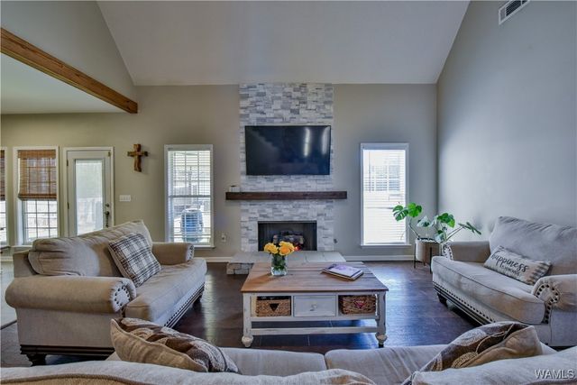 13525 13525 Vineyard Way, Northport, AL 35475