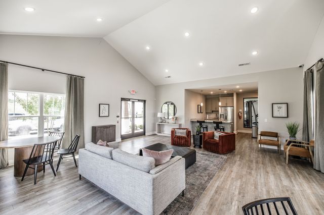 2440 Sayerville Ave, Old Hickory, TN 37138