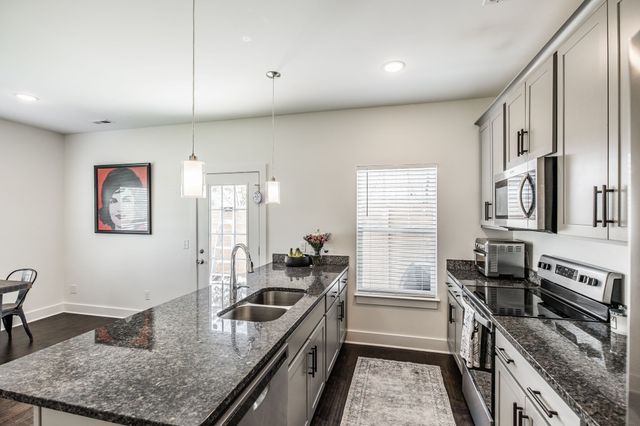 2440 Sayerville Ave, Old Hickory, TN 37138