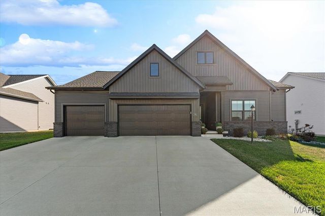 3163 Ashley Drive, Glen Carbon, IL 62034