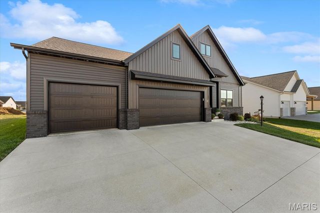 3163 Ashley Drive, Glen Carbon, IL 62034