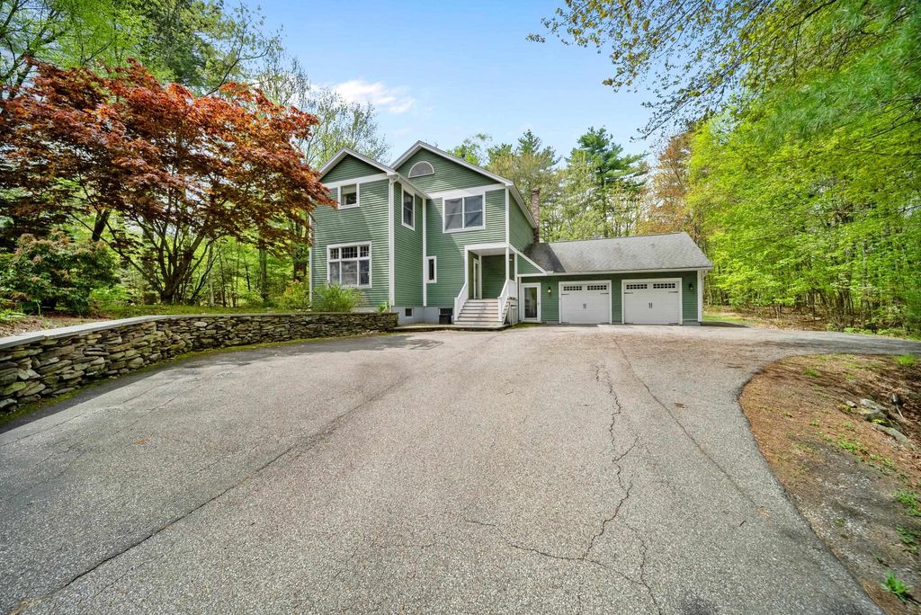 32 Wellesley Drive, Bedford, NH 03110