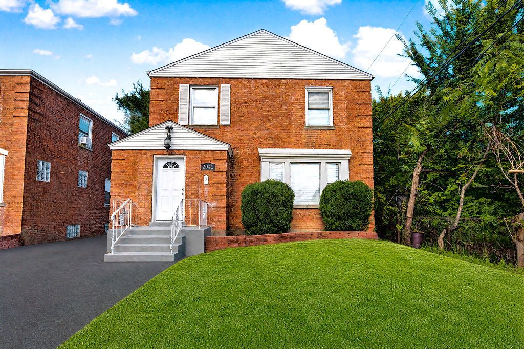 2042 W 76th Street, Chicago, IL 60620 — exterior
