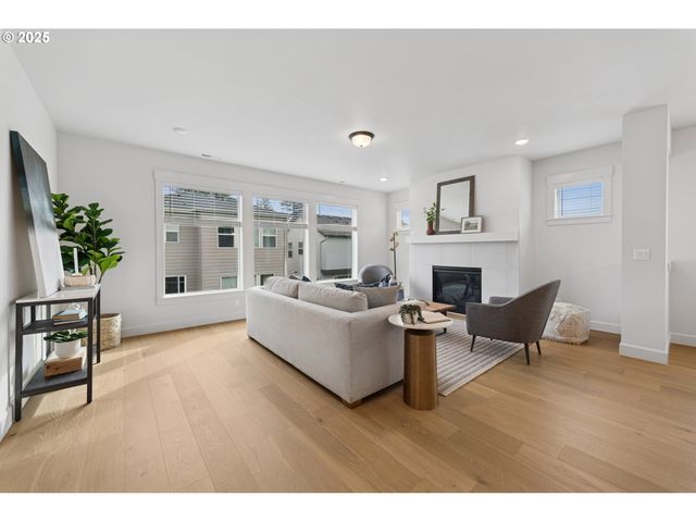 15456 Sw Everglade Ave, Tigard, OR 97224