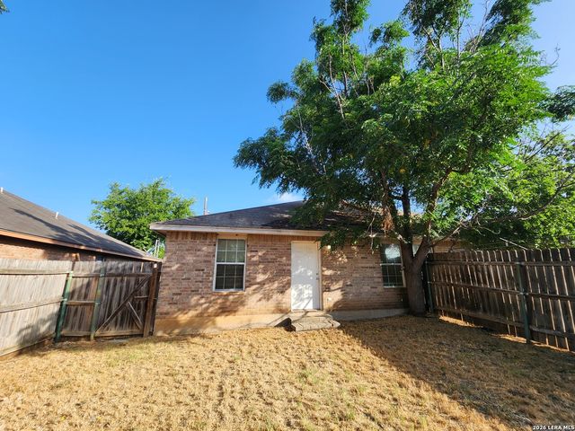 1146 MISTY ACRES DR, New Braunfels, TX 78130