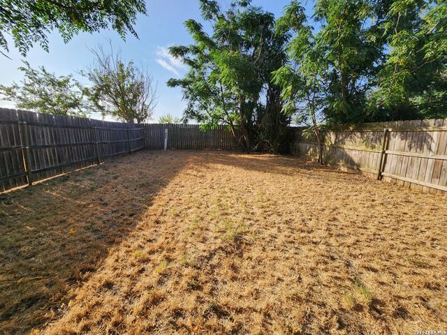 1146 MISTY ACRES DR, New Braunfels, TX 78130
