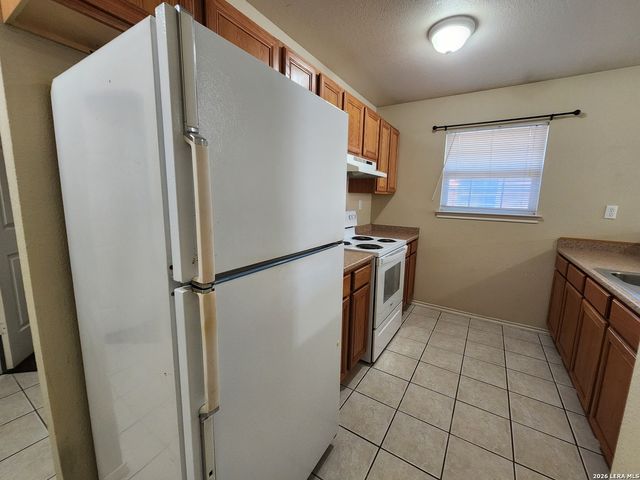 1146 MISTY ACRES DR, New Braunfels, TX 78130