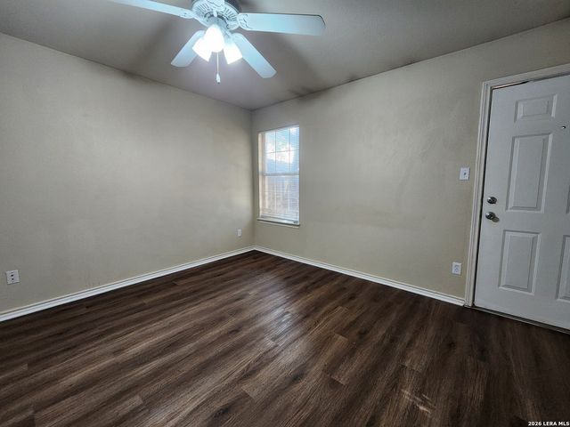 1146 MISTY ACRES DR, New Braunfels, TX 78130