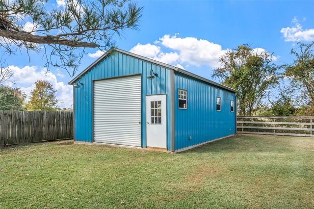 14073 Overstreet Drive, Willis, TX 77318