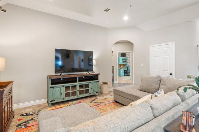 14073 Overstreet Drive, Willis, TX 77318