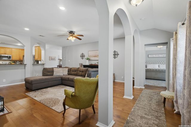 539 Parkmont Ct, San Antonio, TX 78258