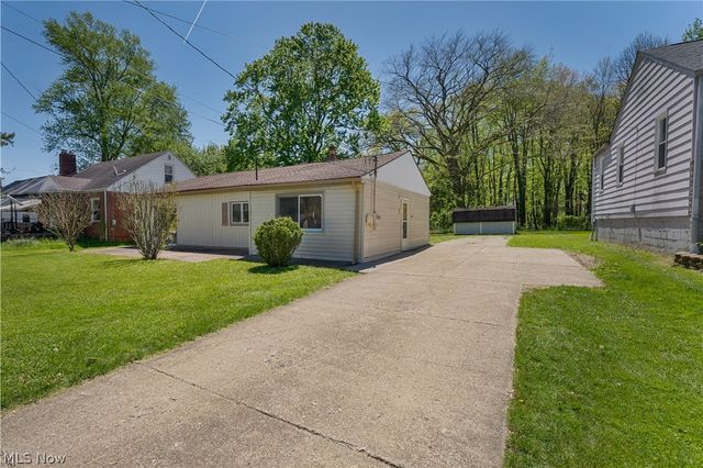 4365 Burkey Road, Austintown, OH 44515