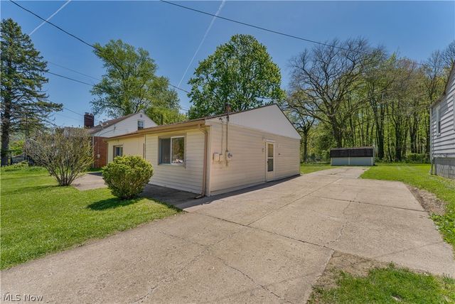 4365 Burkey Road, Austintown, OH 44515