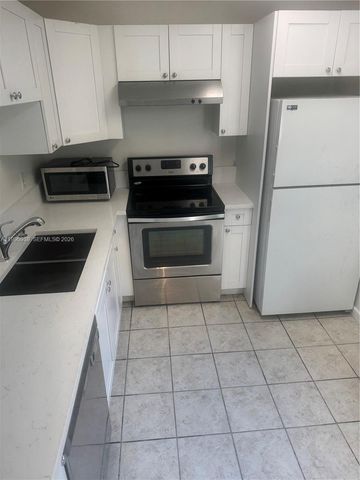 9450 Live Oak Pl 305, Davie, FL 33324