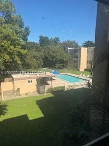 9450 Live Oak Pl 305, Davie, FL 33324