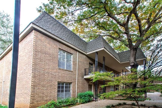 4420 Harlanwood Drive 228, Fort Worth, TX 76109