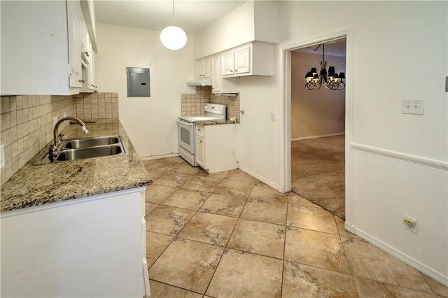 4420 Harlanwood Drive 228, Fort Worth, TX 76109