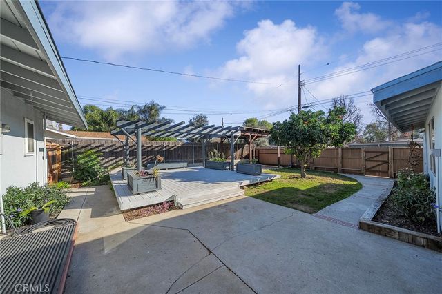 2366 8th Street, La Verne, CA 91750