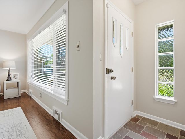 21023 Thiele Street, Saint Clair Shores, MI 48081