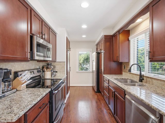 21023 Thiele Street, Saint Clair Shores, MI 48081