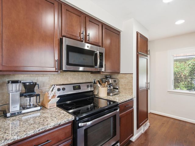 21023 Thiele Street, Saint Clair Shores, MI 48081