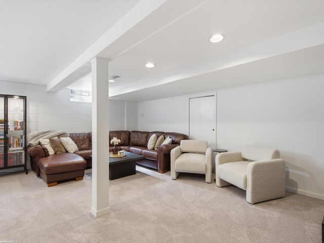 21023 Thiele Street, Saint Clair Shores, MI 48081