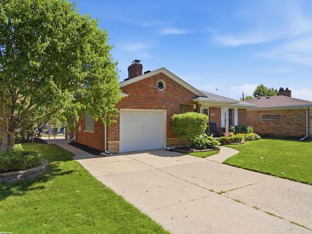 21023 Thiele Street, Saint Clair Shores, MI 48081