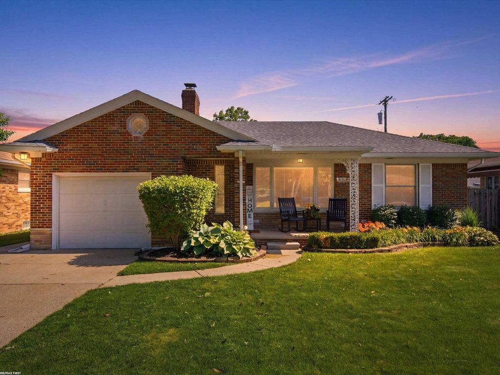 21023 Thiele Street, Saint Clair Shores, MI 48081