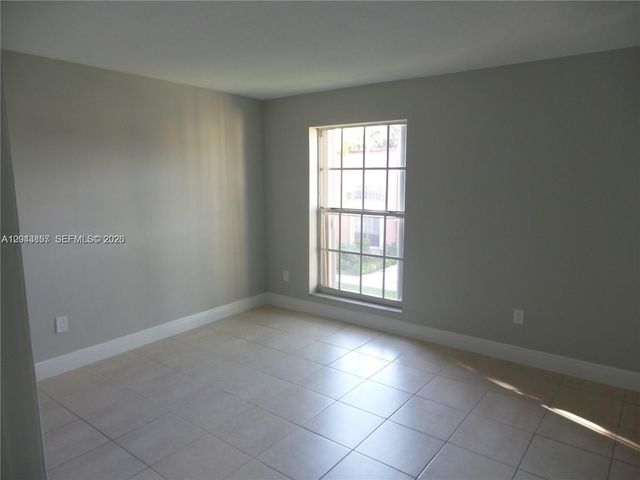 10794 N Kendall Dr B22, Miami, FL 33176