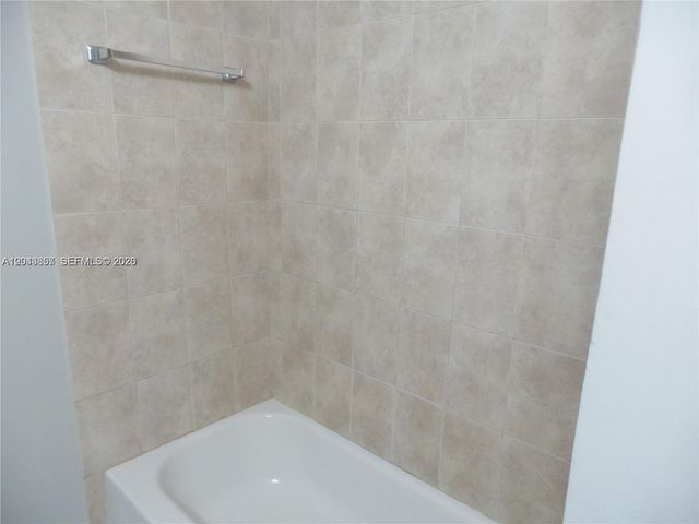 10794 N Kendall Dr B22, Miami, FL 33176