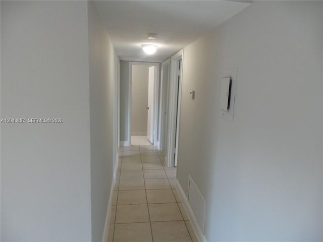 10794 N Kendall Dr B22, Miami, FL 33176