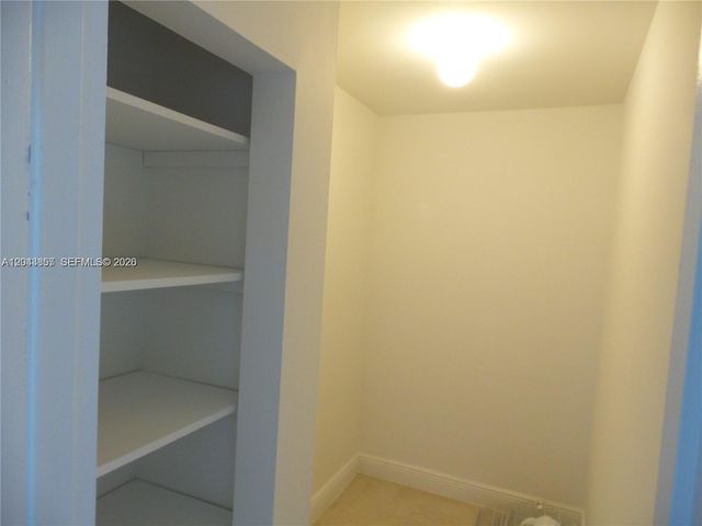 10794 N Kendall Dr B22, Miami, FL 33176