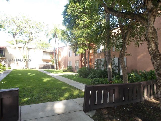 10794 N Kendall Dr B22, Miami, FL 33176
