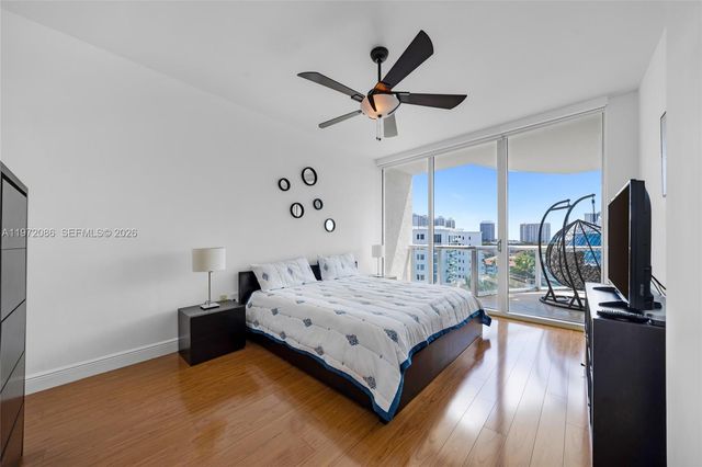 3131 NE 188th St 1-910, Aventura, FL 33180