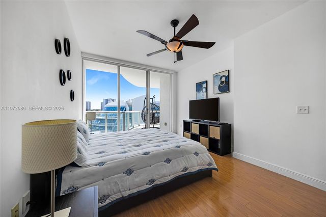 3131 NE 188th St 1-910, Aventura, FL 33180