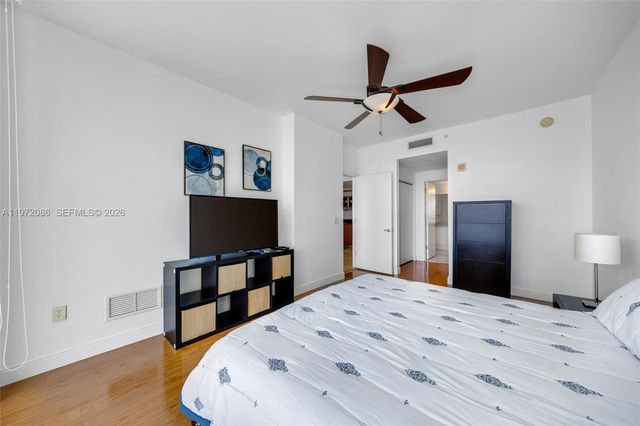 3131 NE 188th St 1-910, Aventura, FL 33180