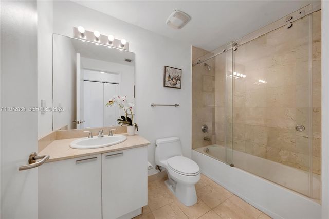 3131 NE 188th St 1-910, Aventura, FL 33180