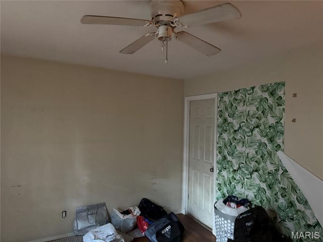 11377 Fox Hall Lane, St Louis, MO 63136