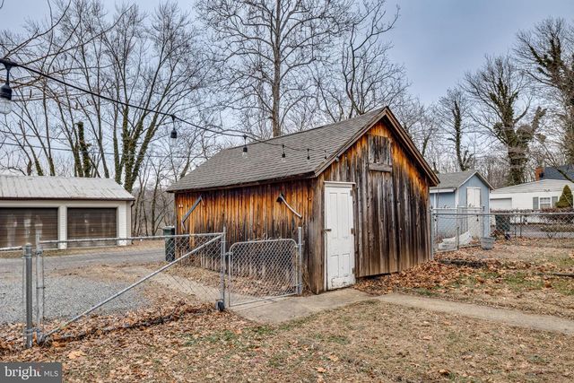 26 CHESTNUT ST, Lumberton, NJ 08048