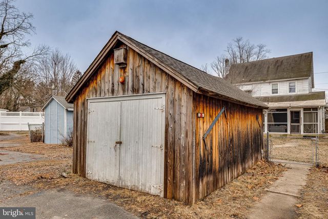 26 CHESTNUT ST, Lumberton, NJ 08048